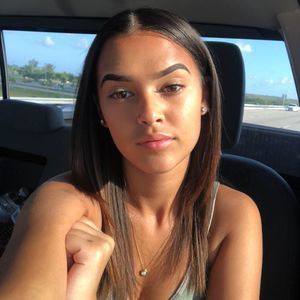 Meet your Posher, Gabriela